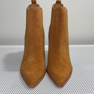 🆕 NWOT Marc Fisher Gadri Rhum Suede Ankle Booties